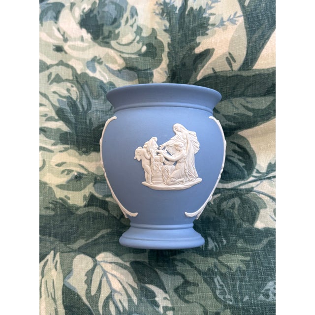 Wedgwood Vintage English Wedgwood Blue Jasperware Neoclassical Vase For Sale - Image 4 of 17