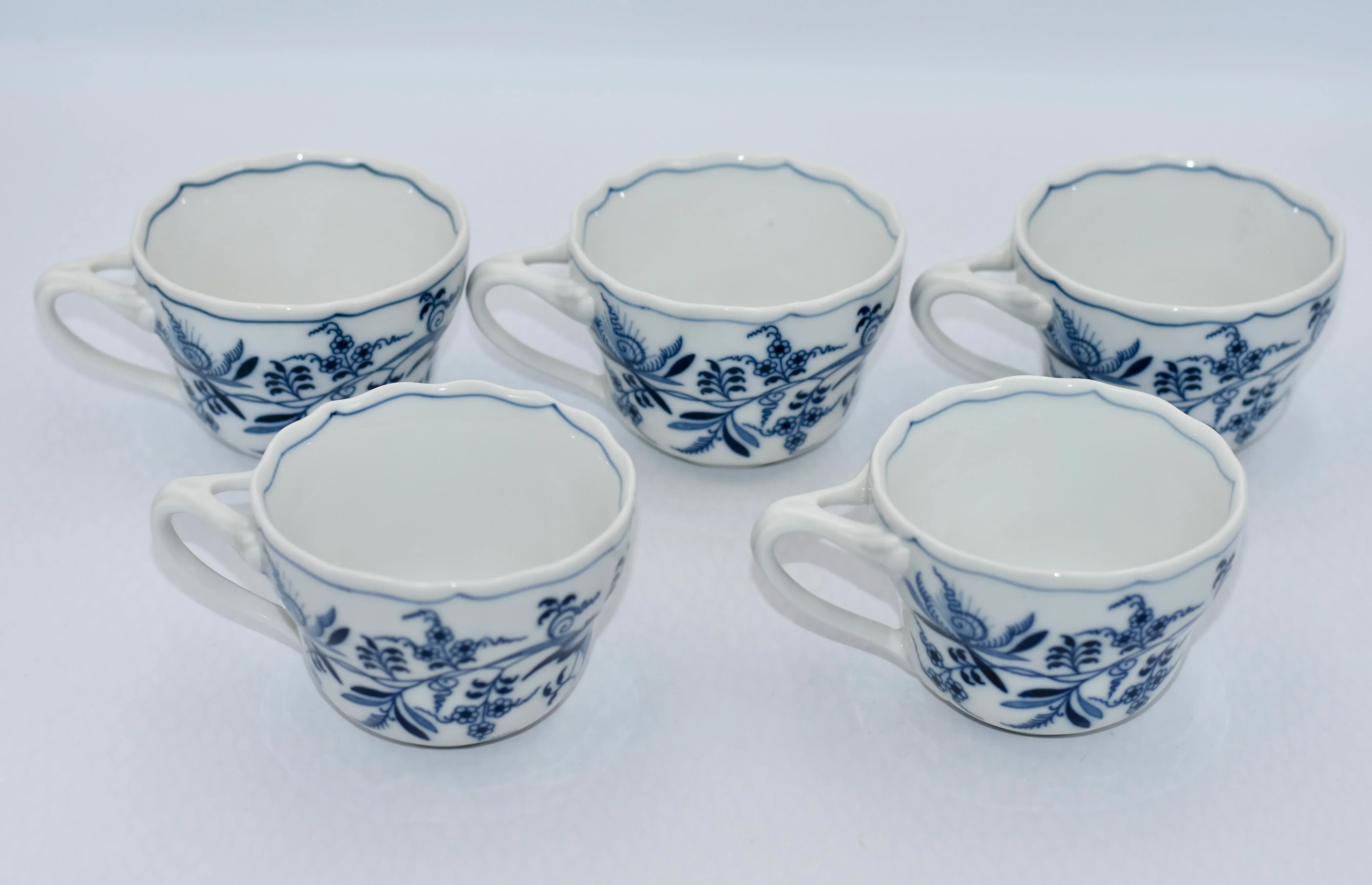 1970s Blue Danube Oversized Blue Onion Pattern Porcelain Split Handle Coffee  Tea Cups - 5 Pieces | Chairish