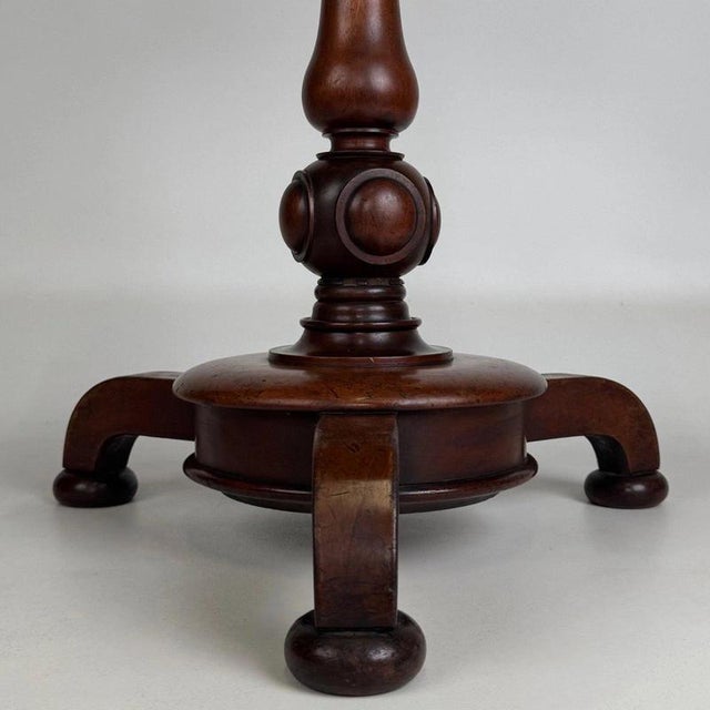 19th Century Antique 19th Century English Victorian Mahogany Side Table For Sale - Image 5 of 7