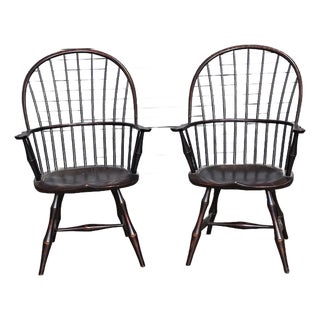 Late 20th Century Pair of d.r. Dimes Sack Back Windsor Arm Chairs Bench Made Black Crackle Finish For Sale