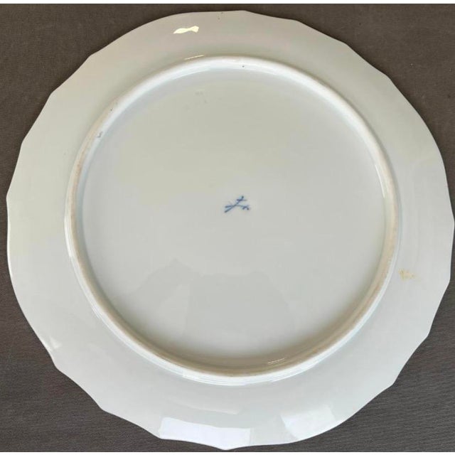 Late 19th Century Large Porcelain Plate with Floral Motif from Meissen, 1890 For Sale - Image 5 of 10