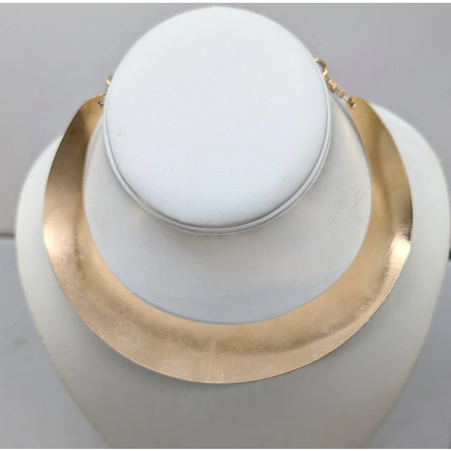 Trifari Vintage 1971 Signed Crown Trifari Goldtone Collar Necklace For Sale - Image 4 of 7