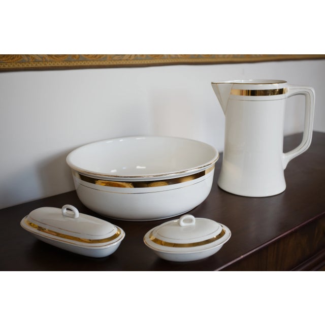 White Belgian Toilet Set Nimy with Gilded Decor, Set of 4 For Sale - Image 8 of 10
