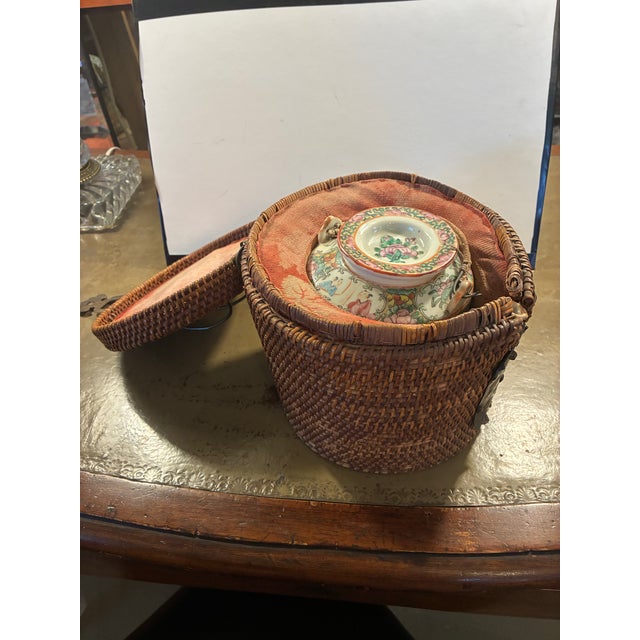 Antique Chinese Famille Rose Porcelain Teapot in Its Original Basket, 19th Century For Sale In Minneapolis - Image 6 of 12