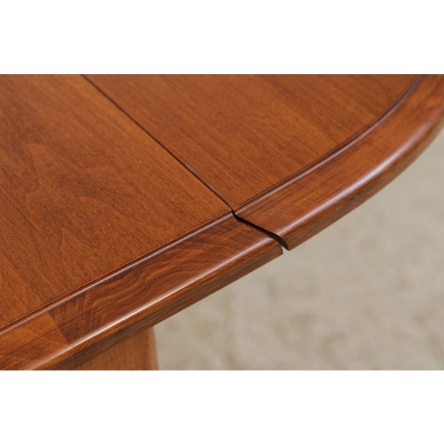 Hitchcock Early American Maple Dropleaf Dining Table For Sale - Image 10 of 17