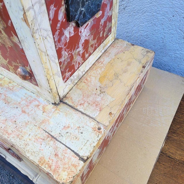 Putto Torch Holder in Lacquered and Gilded Wood, Italy, Late 17th-Early 18th Century For Sale - Image 10 of 18