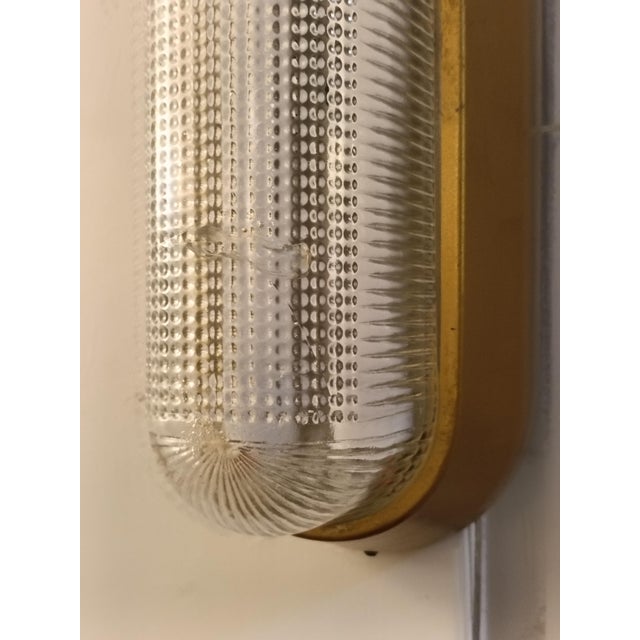 Mid-Century Modern Large Gilded Metal and Glass Wall Lamp, Italy, 1960s For Sale - Image 3 of 9