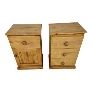 Vintage Pair of Custom Made Pine Nightstands From England For Sale