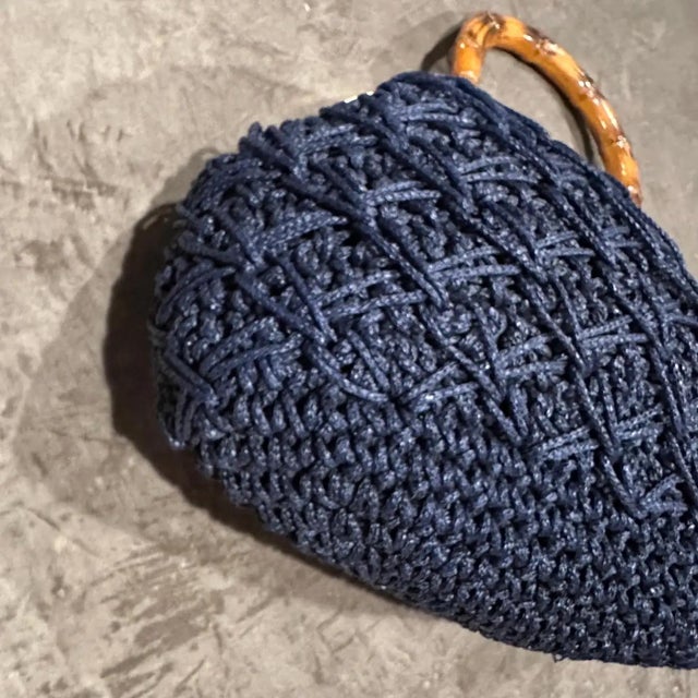 1970s 1970s Blue Woven Fabric Brass and Bamboo Italian Top Handle Bag For Sale - Image 5 of 12