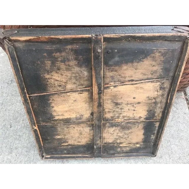 Rustic 19th Century Bakers Tray in Old Surface For Sale - Image 3 of 4