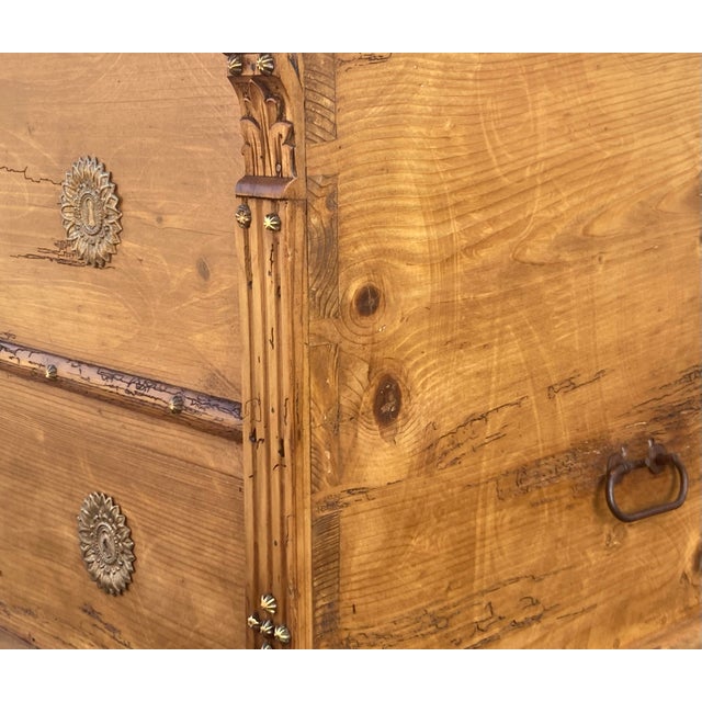 1900 - 1909 Pine Trunk or Blanket Chest For Sale - Image 5 of 15