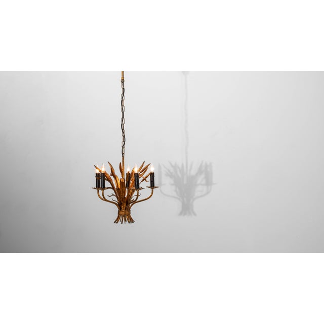 20th Century Italian Gilded Florentine Tole Wheat Sheaf Chandelier by Hans Kögl For Sale - Image 4 of 18