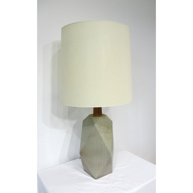 Mid 20th Century Rare Gordon and Jane Martz Geometric Ceramic Table Lamp by Marshall Studios For Sale - Image 10 of 11
