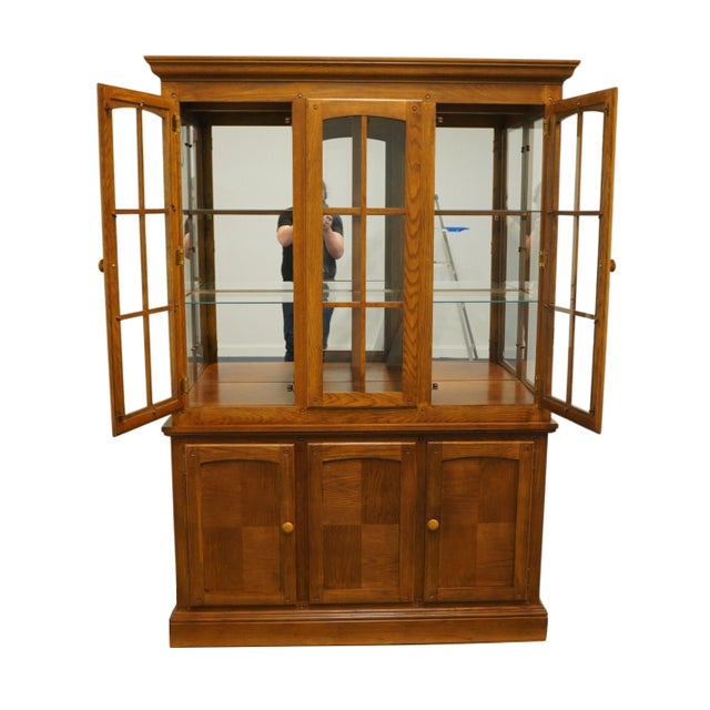 Universal Furniture Solid Oak Contemporary Mission Shaker Style 53