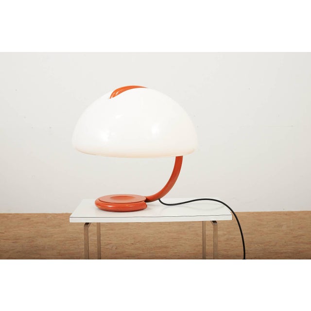 Orange Serpente Table Lamp in Orange Lacquered Metal by Elio Martinelli for Martinelli Luce, 1965 For Sale - Image 8 of 10