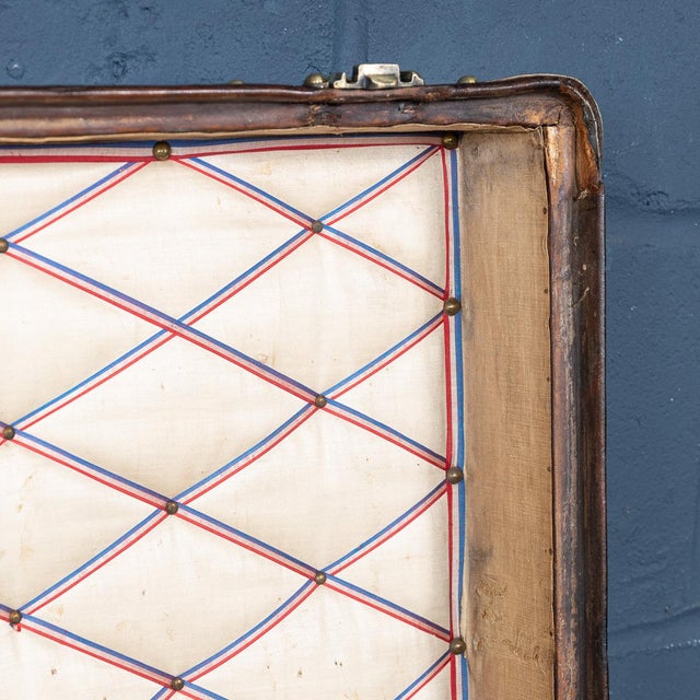 Antique 20th Century Malle Haute Trunk in Damier Canvas from Louis Vuitton, France, 1900s For Sale - Image 15 of 18