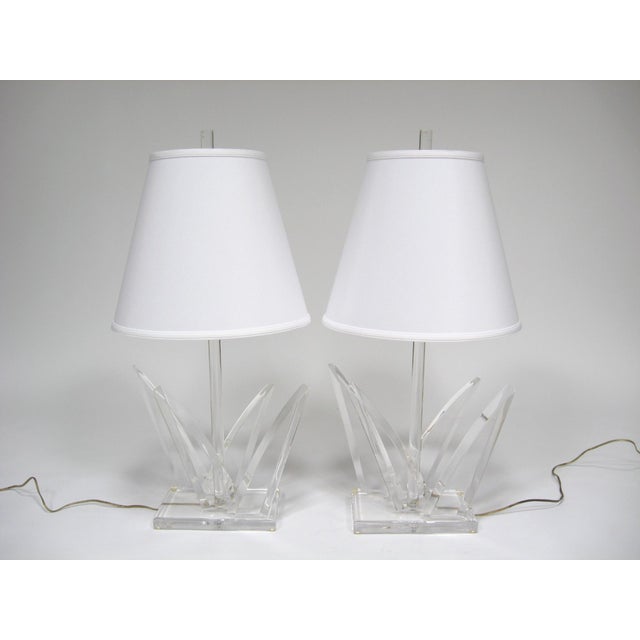 Hollywood Regency 1970s Hollywood Regency Van Teal Lucite Table Lamps - a Pair For Sale - Image 3 of 9