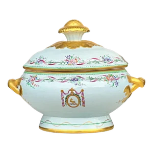 English Style Italian Hand Painted Armorial Mottahedeh Pottery Tureen