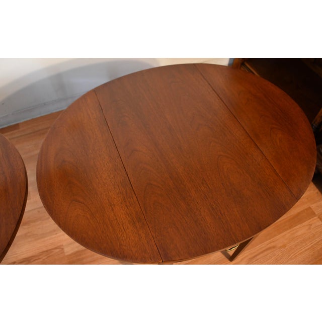 1970 Hickory Furniture English Sheraton Mahogany Inlaid Pembroke Side End Tables For Sale - Image 16 of 16