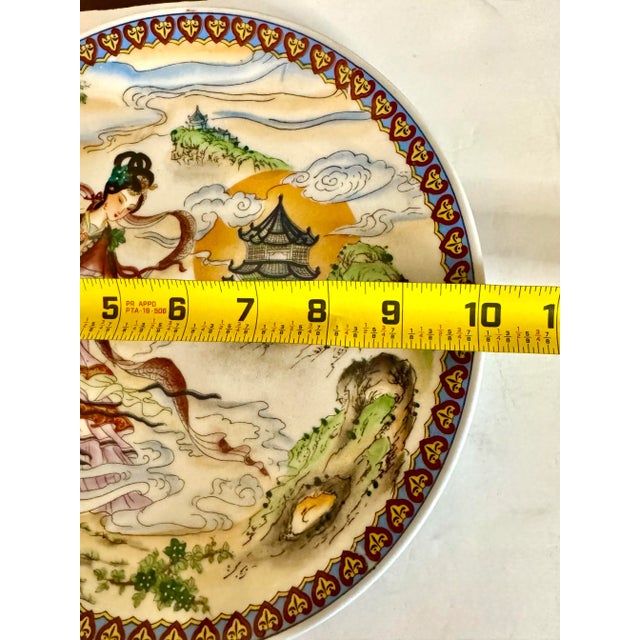 Early 20th Century Vintage Chinoiserie Decorative Porcelain Wall Plate Chang'e the Chinese Moon Goddess For Sale - Image 5 of 9