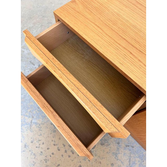 Oak Chest of Drawers from Gerneth For Sale - Image 5 of 11