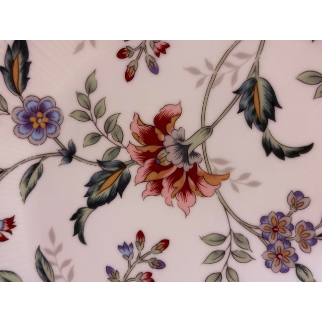 Wedgwood Floral Dinner Plate in the Buckingham Pattern From Andrea by Sadek For Sale - Image 4 of 8