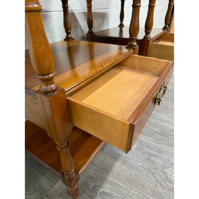 Vintage Pennsylvania House Colonial Style Hard Rock Maple Nightstands - Pair For Sale - Image 11 of 17