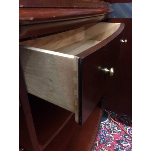 Hickory Chair Furniture Company Vintage Hickory Chair China Cabinet, Winterthur Collection For Sale - Image 4 of 13