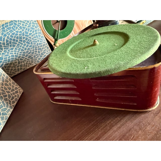 Metal Bingola III Phonograph with Children's Records, 1920s For Sale - Image 7 of 10