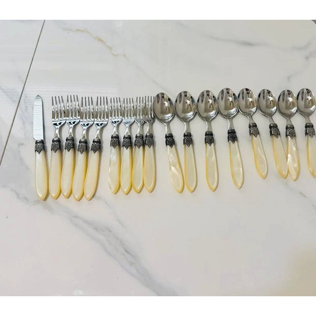 Mid 20th Century Stainless Steel Eme Inox Napoleon Flatware Set, Made in Italy From 18/10 Pearlized Acrylic Handler/Pearl Ivory Set for 8- 17 Pieces For Sale - Image 11 of 12