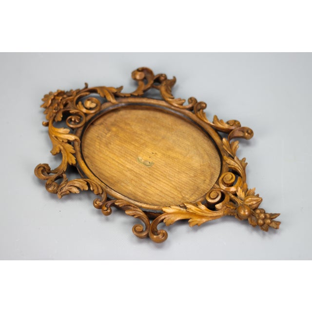 Late 19th Century Carved Walnut Oval Picture Frame, France, 1890s For Sale - Image 9 of 18