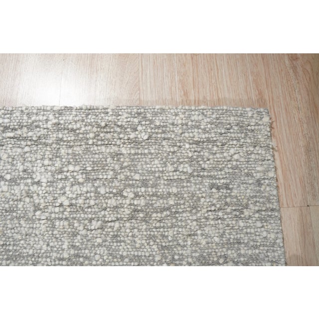 Textile 6x9 Opulent Alluring Silver Solid Open Field Handmade Wool Carpet Rug For Sale - Image 7 of 9