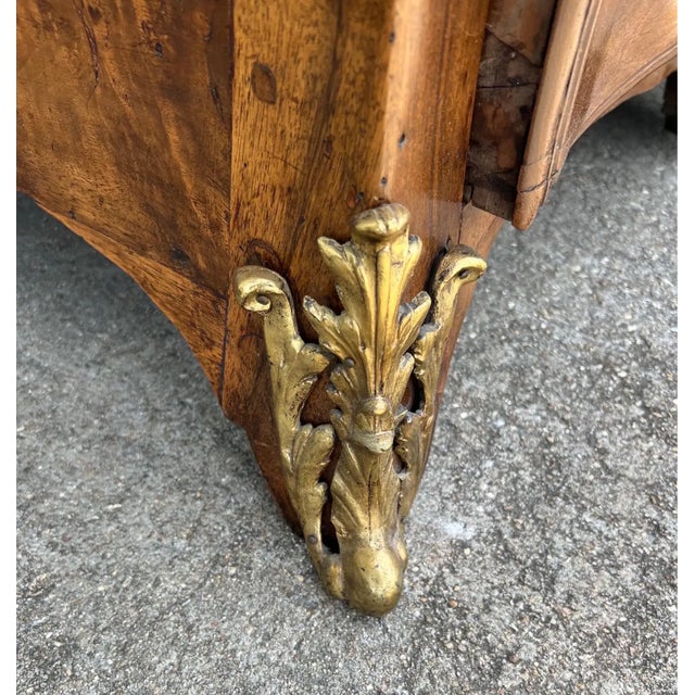 Fine 18th Century French Regence Period Walnut Commode With Ormolu Mounta For Sale - Image 4 of 7