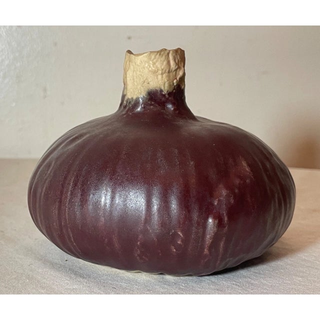 Vintage 95' Handmade Patricia Garrett Figural Vegetable Red Onion Pottery Vase For Sale In New York - Image 6 of 9