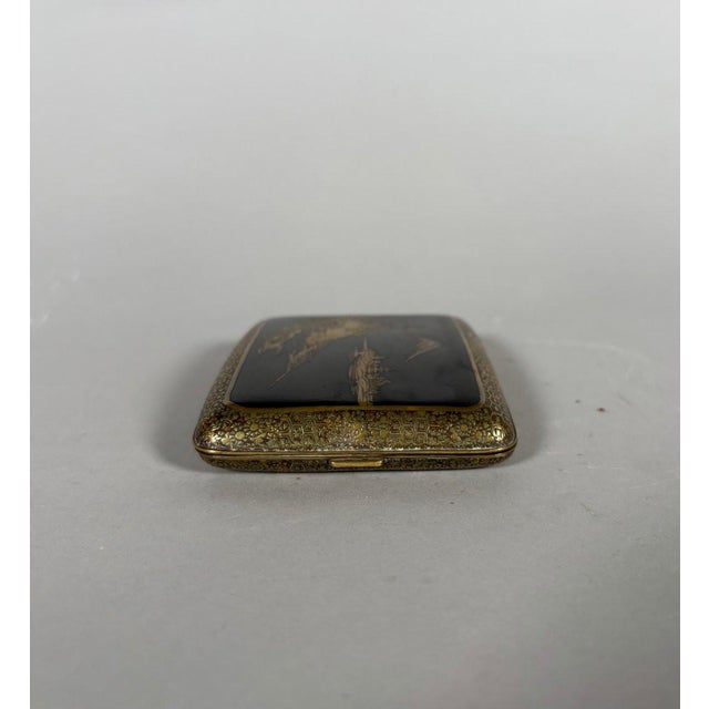 Japanese cigarette case, Meiji era, early 20th century For Sale - Image 4 of 10