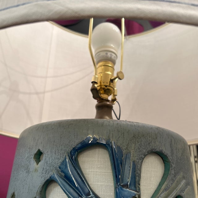 1960s Mid - Century Modern Ceramic Openwork Lamp With Top and Bottom Light Sources For Sale - Image 4 of 10