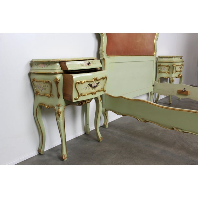 Wood Venetian Baroque Green Lacquered Hand-Painted Floral Single Bed Set with Two Nightstands, 1950s, Set of 3 For Sale - Image 7 of 12