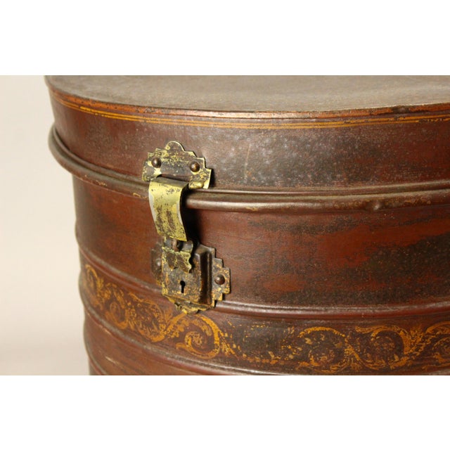 Metal 19th C. Victorian Tin Tole X-Large Hat Box W Lock 23" X 16.5" For Sale - Image 7 of 17