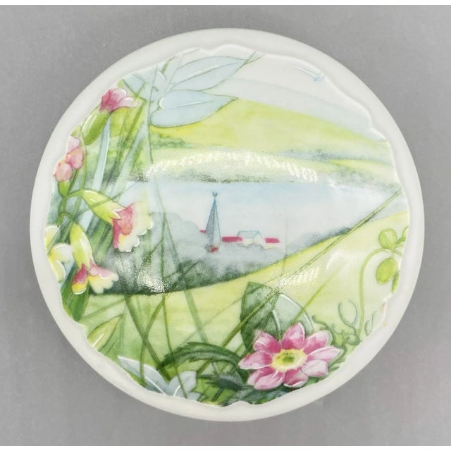 English Vintage French Limoges Le Roy Porcelain Floral Trinket/ Jewelry Box For Sale - Image 3 of 13