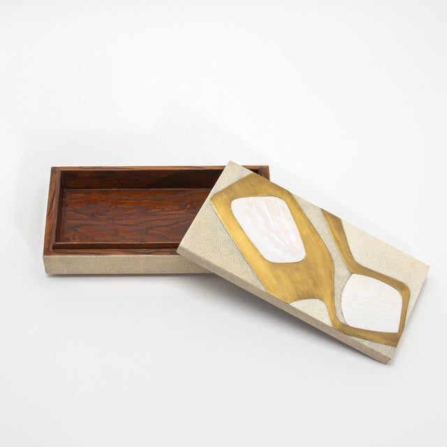 Set of 2 Rectangular Boxes in Antique Shagreen With Shell and Brass Insert by R&y Augousti For Sale - Image 10 of 11