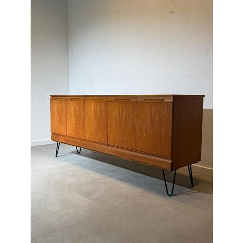 Wood Mid-Century Modern Teak 5-Door Sideboard with Hairpin Legs from Meredew For Sale - Image 7 of 7