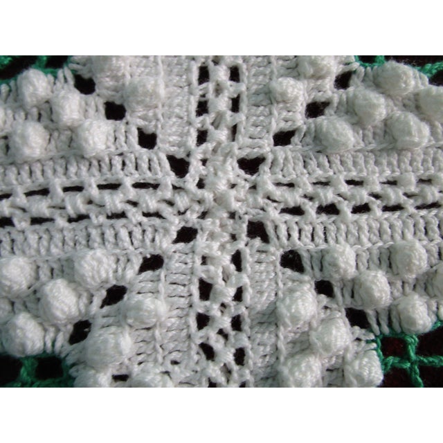1970s Handmade Crochet Bedspread Rose Splendor or Rose Pineapple Granny Square With Fringe White Green Pink For Sale - Image 10 of 12