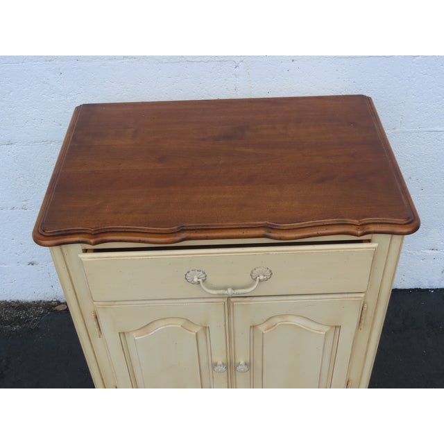 Ethan Allen Two Tone Large Nightstands Bedside End Tables a Pair 6902 For Sale - Image 10 of 18