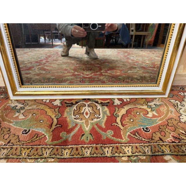 Louis XVI Style Mirror in White Lacquered and Gilded with Gold Leaf For Sale - Image 3 of 7