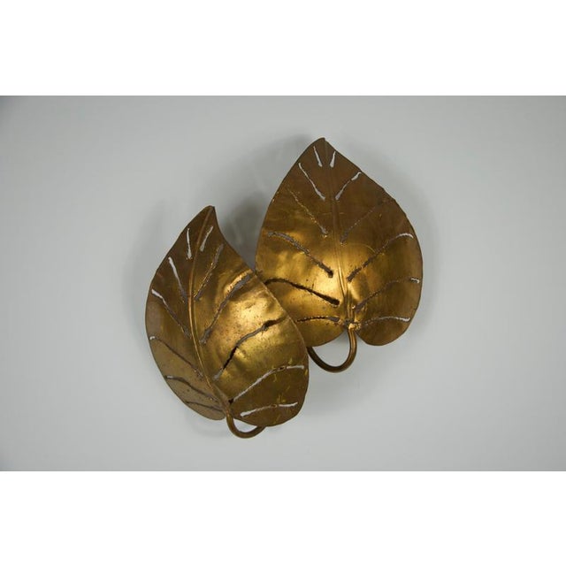 Maison Jansen Brass Monstrera Double Leaf Wall Lamp attributed to Maison Jansen, France, 1960s For Sale - Image 4 of 13