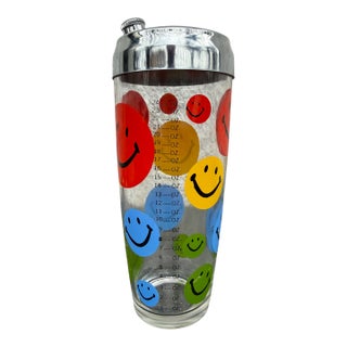 Vintage Hazel Atlas Smiley Face Cocktail Shaker With Chrome Lid For Sale
