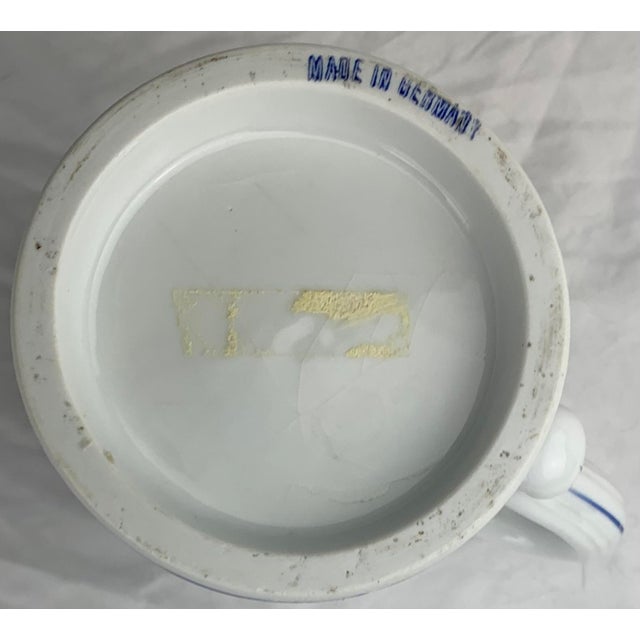 19 oh one world fair from St. Louis souvenir mug in excellent condition when you look through the bottom against light,...