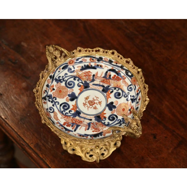 Japanese 19th Century Japanese Imari Porcelain Bowl on Louis XV Gilt Bronze Stand For Sale - Image 3 of 8