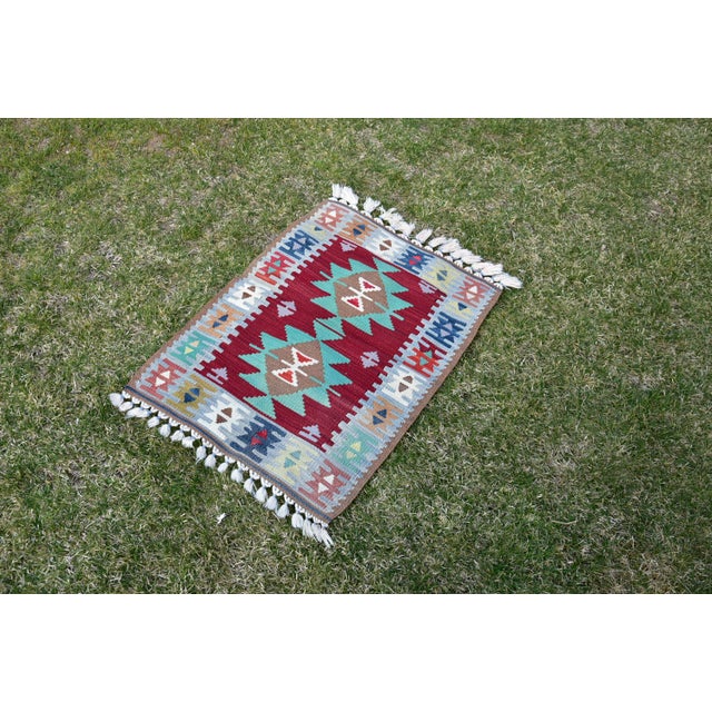 Rustic 1950s Turkish Traditional Style Handwoven Oushak Kilim Rug For Sale - Image 3 of 13