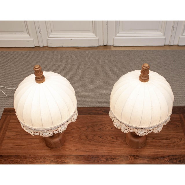 Bedside Lamps in Pine and Linen by Yngve Ekström for Lystella, 1960s, Set of 2 For Sale - Image 6 of 9
